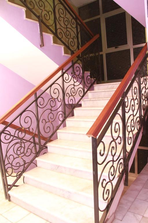 Solmile Family Guest House Addis Ababa Ngoại thất bức ảnh