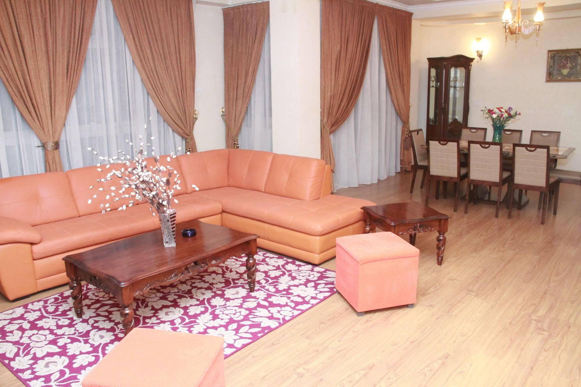 Solmile Family Guest House Addis Ababa Ngoại thất bức ảnh