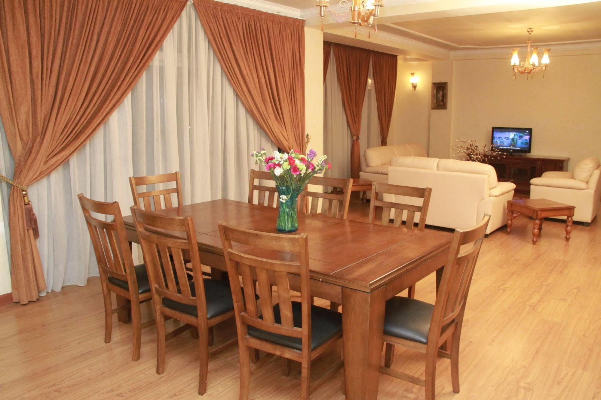 Solmile Family Guest House Addis Ababa Ngoại thất bức ảnh