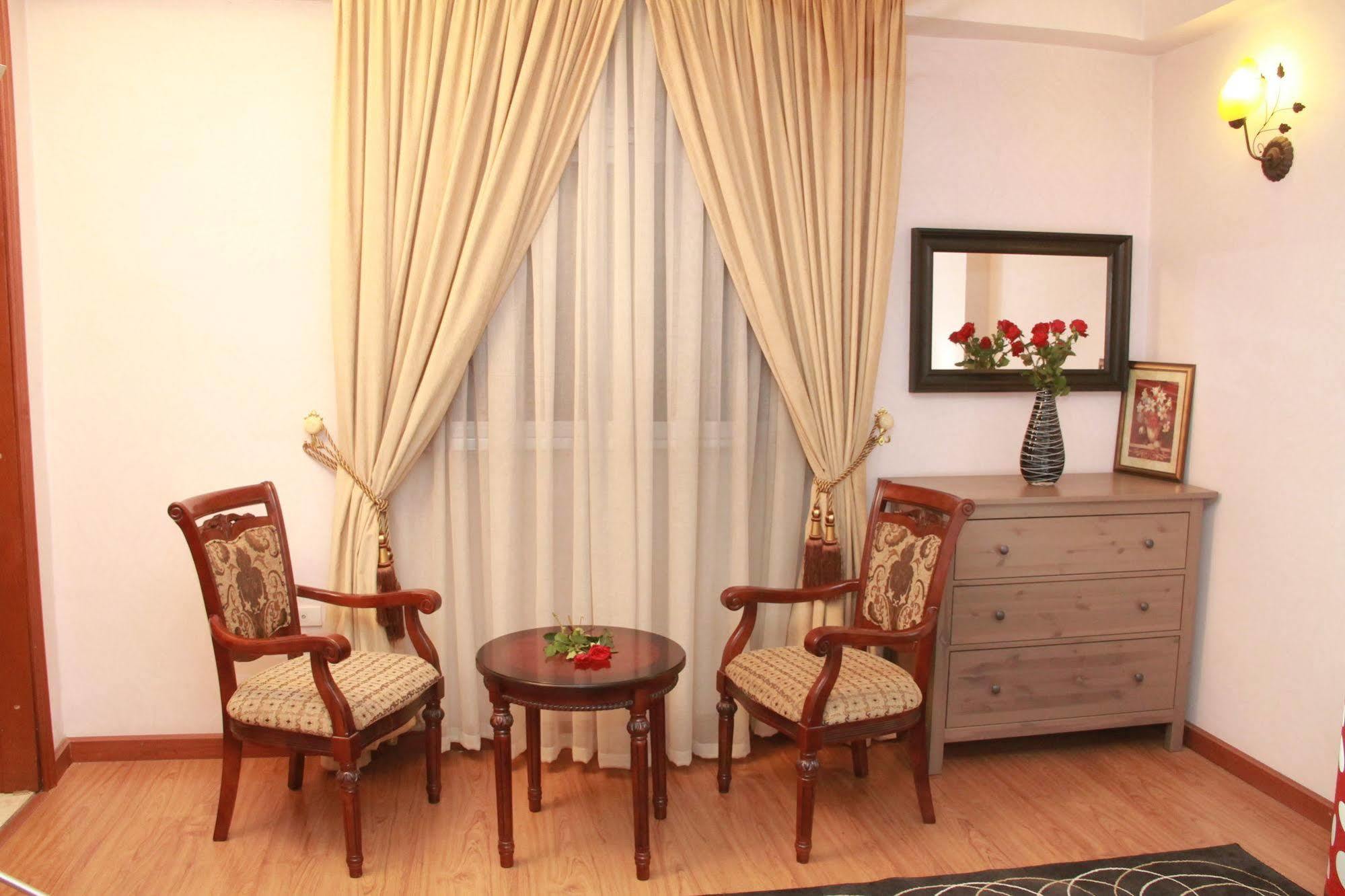 Solmile Family Guest House Addis Ababa Ngoại thất bức ảnh