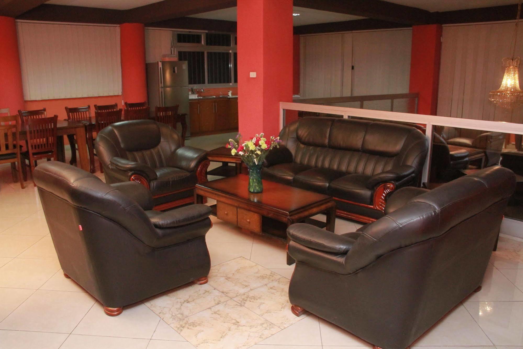 Solmile Family Guest House Addis Ababa Ngoại thất bức ảnh