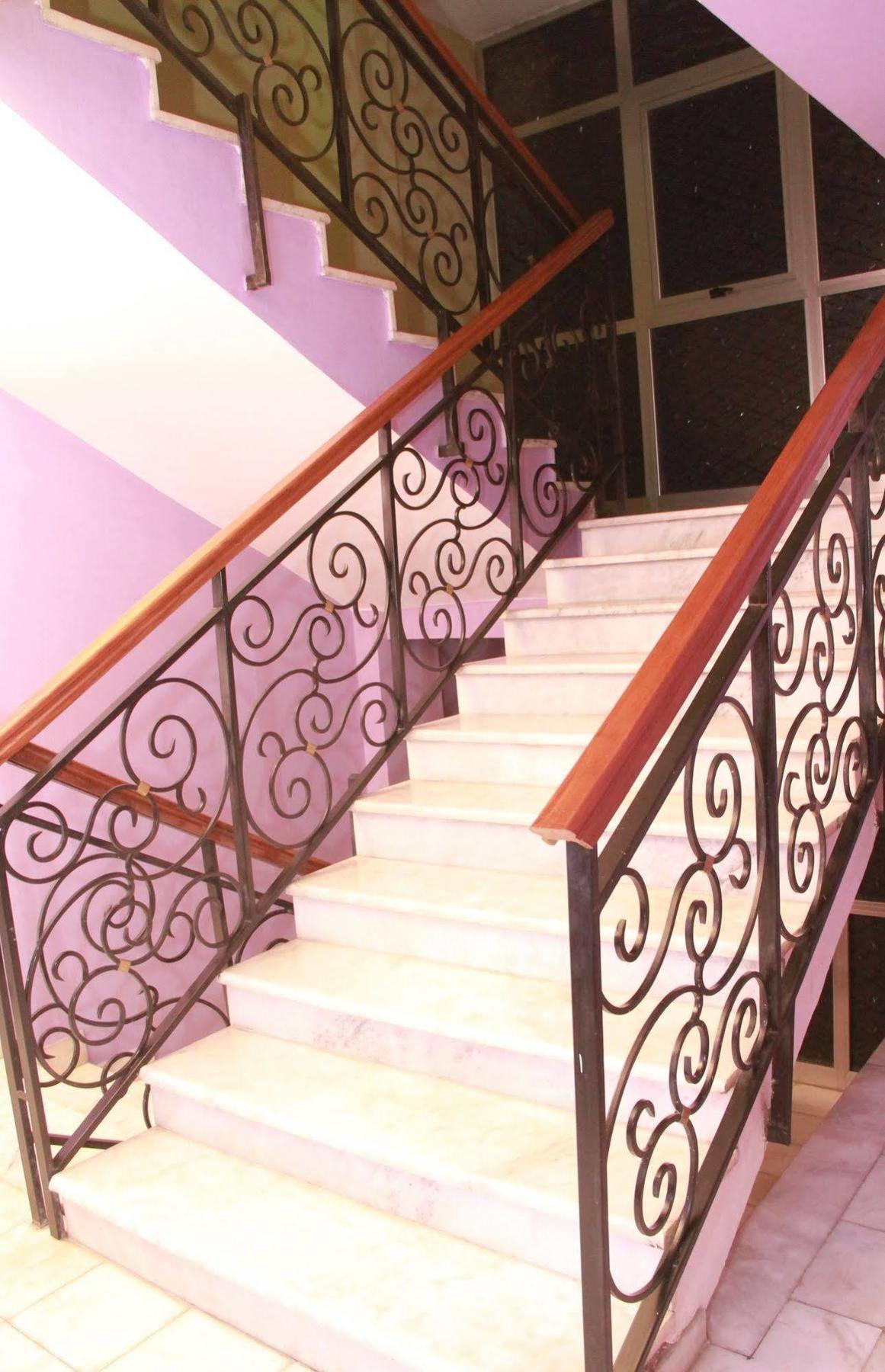 Solmile Family Guest House Addis Ababa Ngoại thất bức ảnh